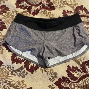 Lululemon Women's Black and Gray Shorts